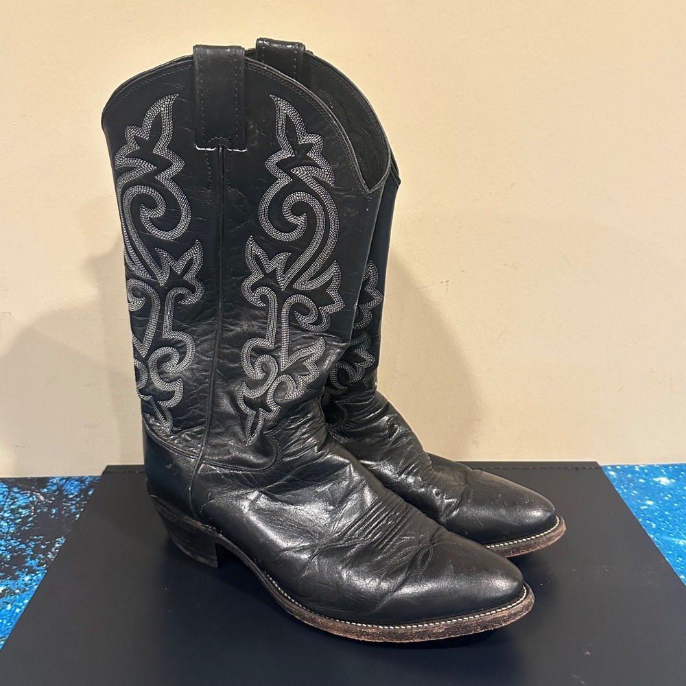 Men's Justin boots 1409 size 9 1/2 D,
